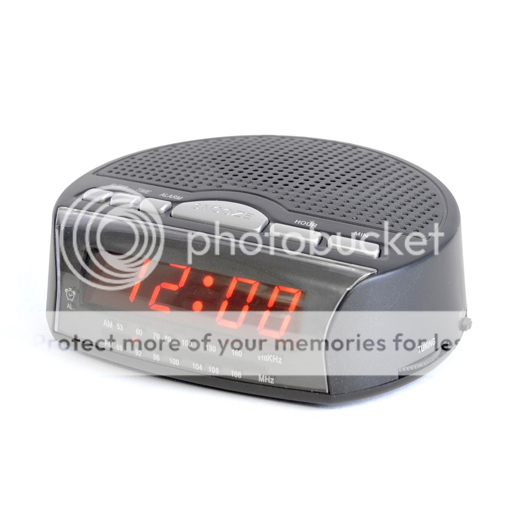 AM/FM Bedside Radio 24hr Digital Alarm Clock / Mains Powered with